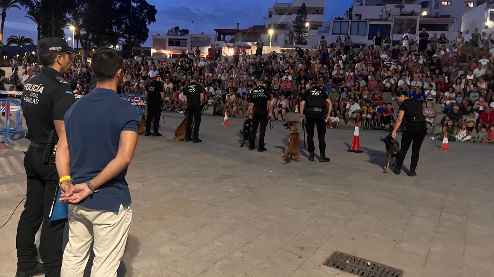UNIDADES CANINAS 2026 EXHIBICION 1.jpg